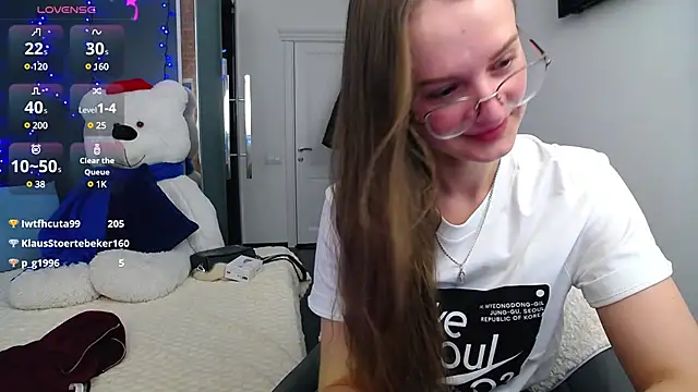 KateJonson online show from 12.13.24