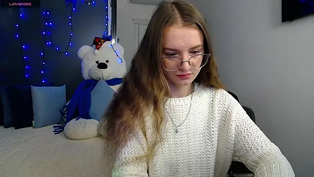 KateJonson online show from 12.18.24