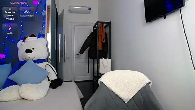 KateJonson online show from 01.03.25