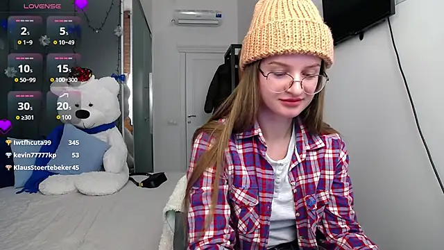 KateJonson online show from 01.05.25