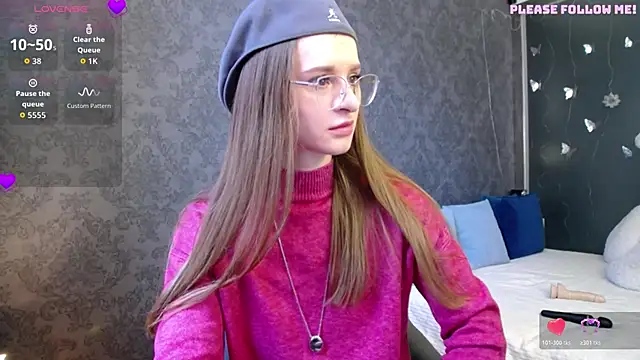 Snapshot of KateJonson chatting on 02.14.26 KateJonson online show from 02.14.26