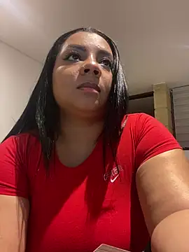Snapshot of MelanyShayk chatting on 12.21.24 MelanyShayk online show from 12.21.24