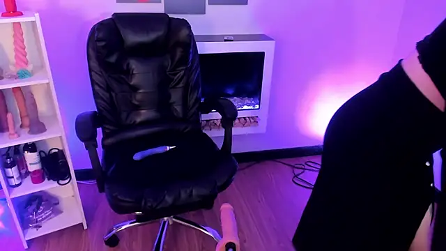  asami chieko  online show from 01.17.25