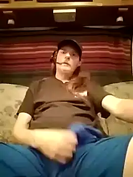 Snapshot of truckerlove69 chatting on 02.23.25 truckerlove69 online show from 02.23.25