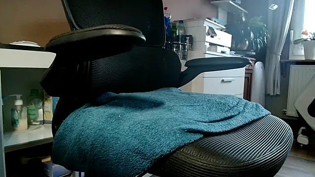 suedel65 online show from 10.23.25