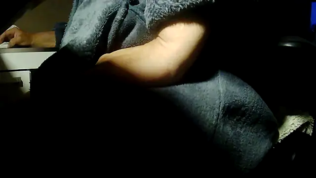 suedel65 online show from 04.28.26