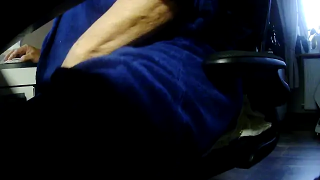 suedel65 online show from 05.14.26