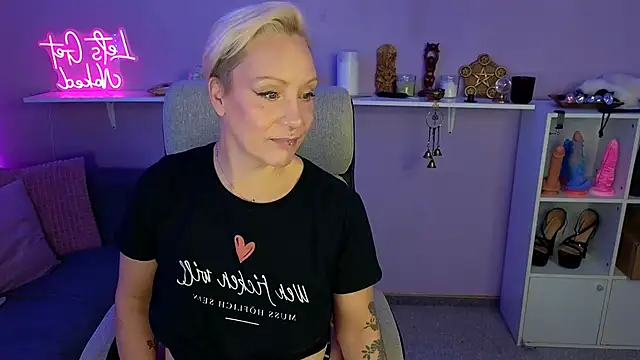 Jan ina online show from 11.20.25