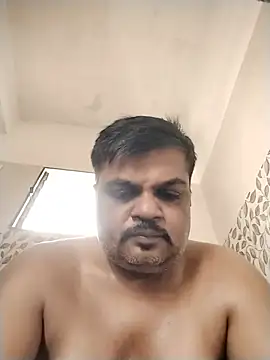 Snapshot of Desi_Londa_143 chatting on 06.14.26 Desi Londa 143 online show from 06.14.26
