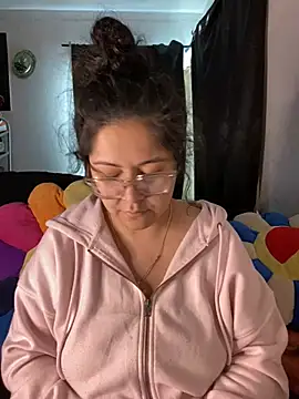 MsConejitaa online show from 12.16.24