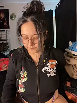 MsConejitaa online show from 12.21.24