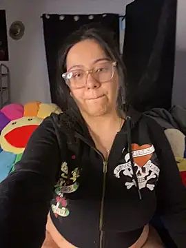 MsConejitaa online show from 12.31.24