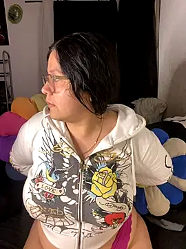 MsConejitaa online show from 10.11.25