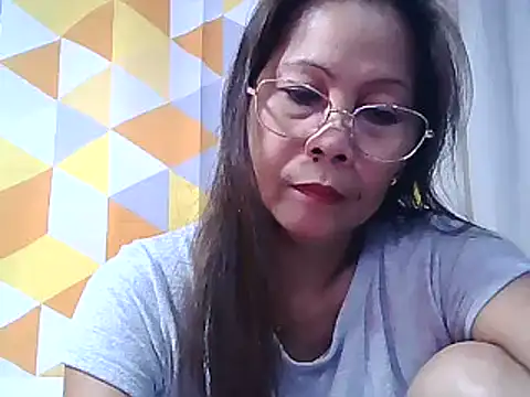 urwife tobe online show from 03.23.25