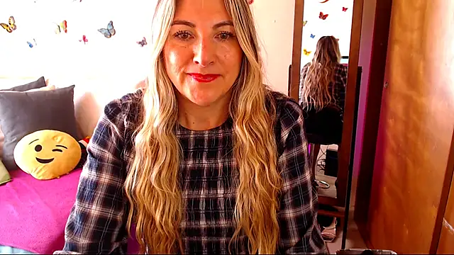 Jolie-Mature online show from 11.19.25