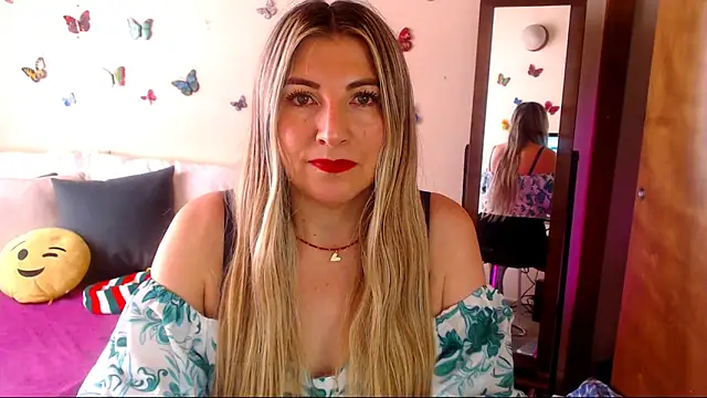 Jolie-Mature online show from 11.26.25