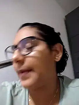 Snapshot of DanielleEvans_ chatting on 02.06.25 DanielleEvans online show from 02.06.25