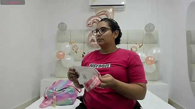 DanielleEvans  online show from 10.10.25