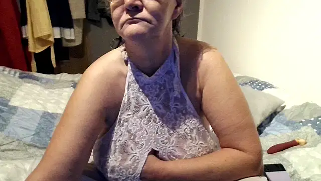 milfchantal4 online show from 10.12.25
