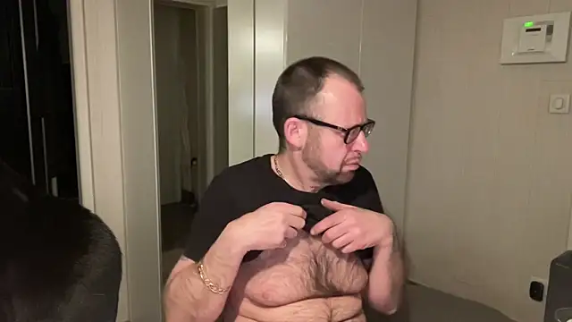 FABIOGLASSES online show from 02.04.26