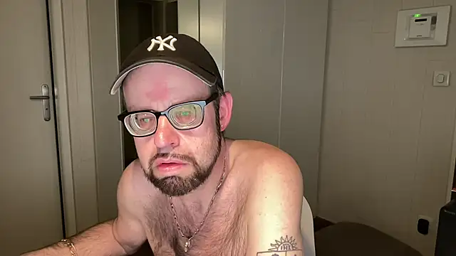 FABIOGLASSES online show from 04.04.26