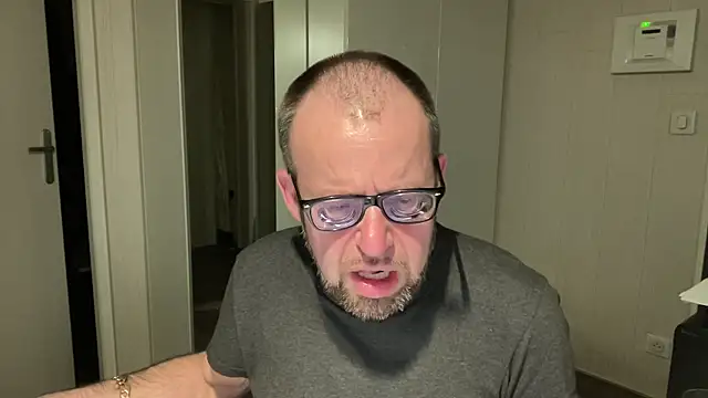 FABIOGLASSES online show from 04.17.26