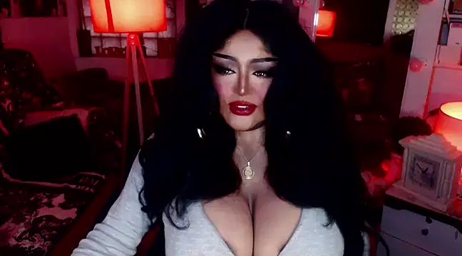 Snapshot of TiffanyWolf chatting on 12.19.24 TiffanyWolf online show from 12.19.24