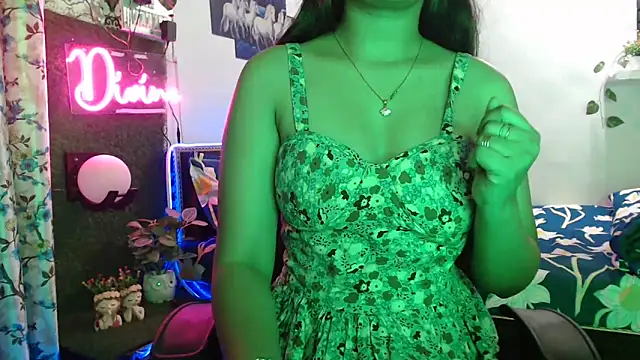 Snapshot of The_Divine_Love chatting on 12.08.24 The Divine Love online show from 12.08.24