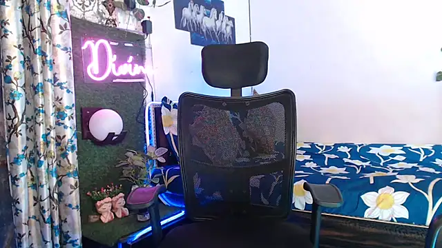 Snapshot of The_Divine_Love chatting on 01.12.25 The Divine Love online show from 01.12.25