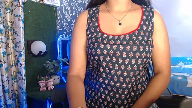 Snapshot of The_Divine_Love chatting on 02.12.25 The Divine Love online show from 02.12.25