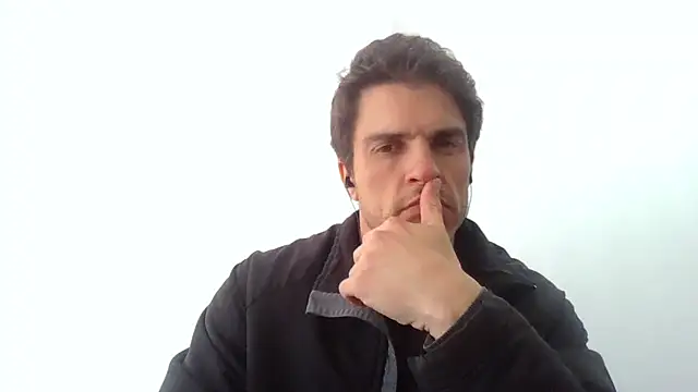 Snapshot of HeteroOli chatting on 11.25.25 HeteroOli online show from 11.25.25