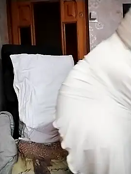 ImyoursLilu32 online show from 12.22.25