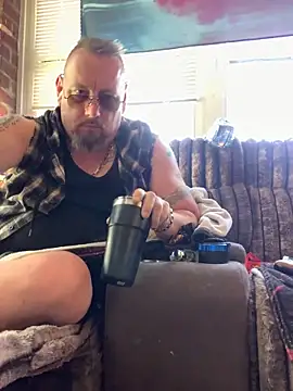 Snapshot of Littledick007007 chatting on 05.16.26 Littledick007007 online show from 05.16.26