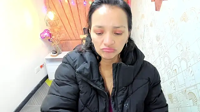 MarilynMiilf  online show from 12.17.25