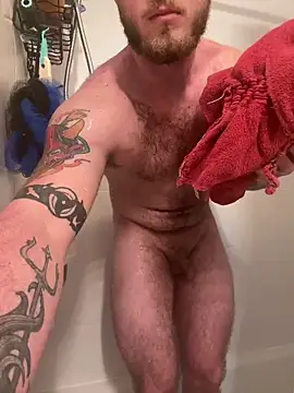 Snapshot of HungJr5255 chatting on 12.20.24 HungJr5255 online show from 12.20.24