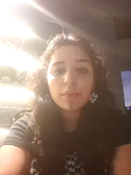 sophiaamethystt online show from 12.19.24