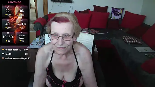 HeisseomaOriginal online show from 02.23.25