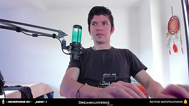 Snapshot of Headhunterdz chatting on 09.26.25 Headhunterdz online show from 09.26.25