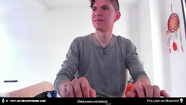 Snapshot of Headhunterdz chatting on 10.04.25 Headhunterdz online show from 10.04.25