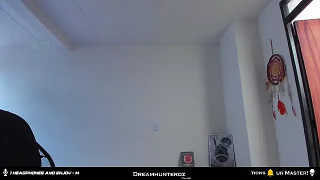 Snapshot of Headhunterdz chatting on 10.10.25 Headhunterdz online show from 10.10.25