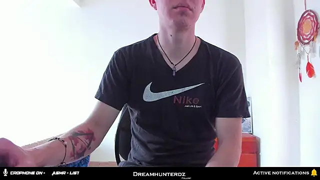 Snapshot of Headhunterdz chatting on 10.20.25 Headhunterdz online show from 10.20.25