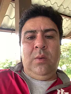 Snapshot of EmilianoGt chatting on 10.24.25 EmilianoGt online show from 10.24.25