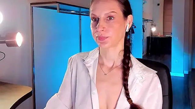 Mila Anders online show from 03.22.26