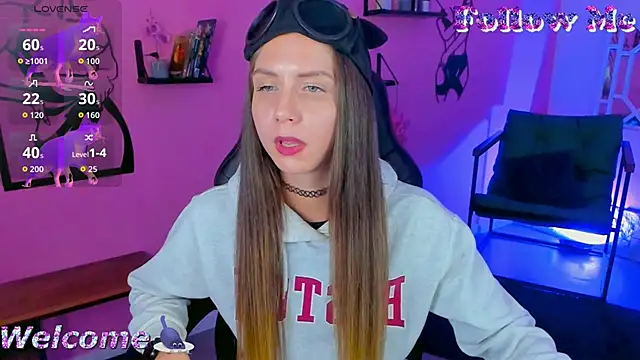 GrayceWild online show from 10.02.25