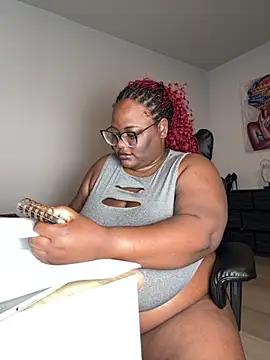 SexyHugeblackTitties online show from 11.12.25