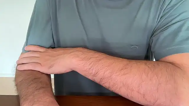 qualunque 21 online show from 09.15.25