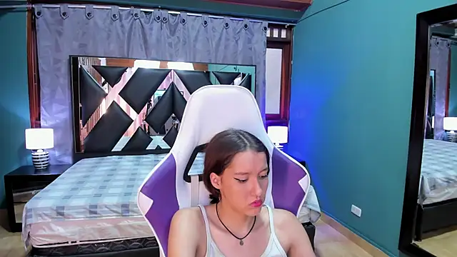 Linda4Petite online show from 12.03.24