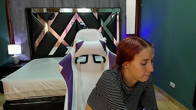Linda4Petite online show from 12.21.24