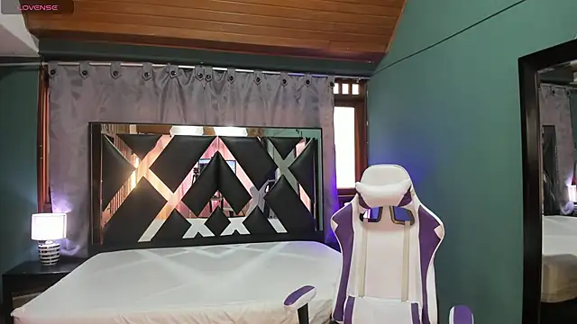 Linda4Petite online show from 12.31.24