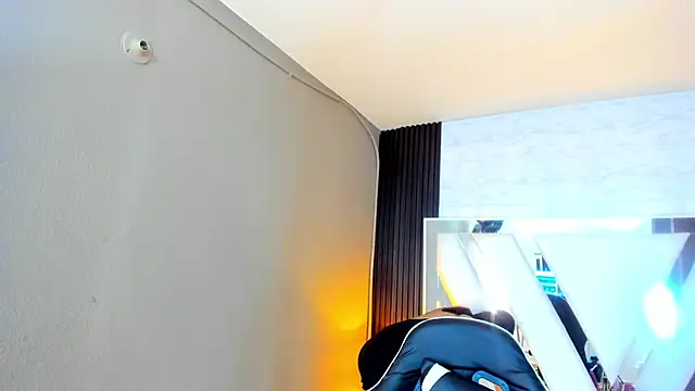 Linda4Petite online show from 10.21.25